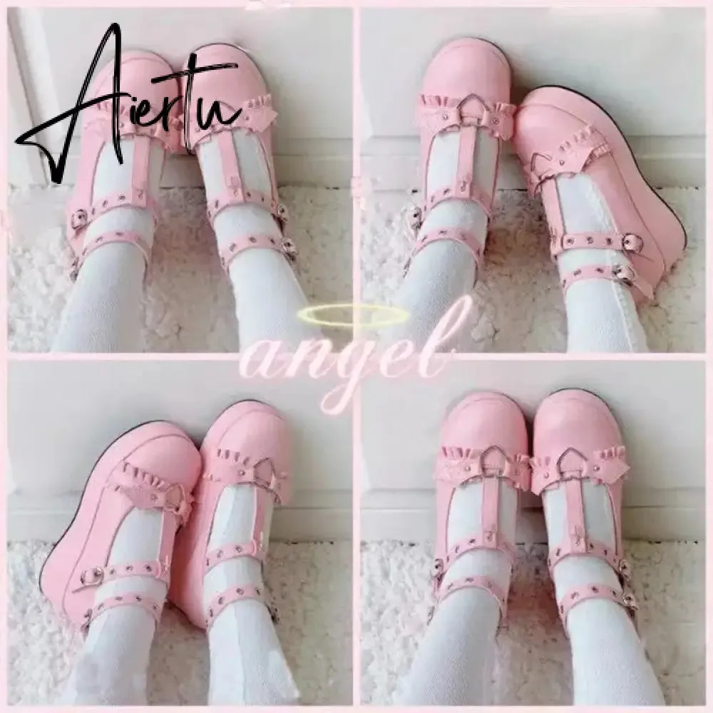 Aiertu New Chunky Platform Lolita Shoes Woman Flats Sweet Heart Buckle Mary Janes Shoes Pink T-Strap Punk Gothic Cosplay Shoes 35-43
