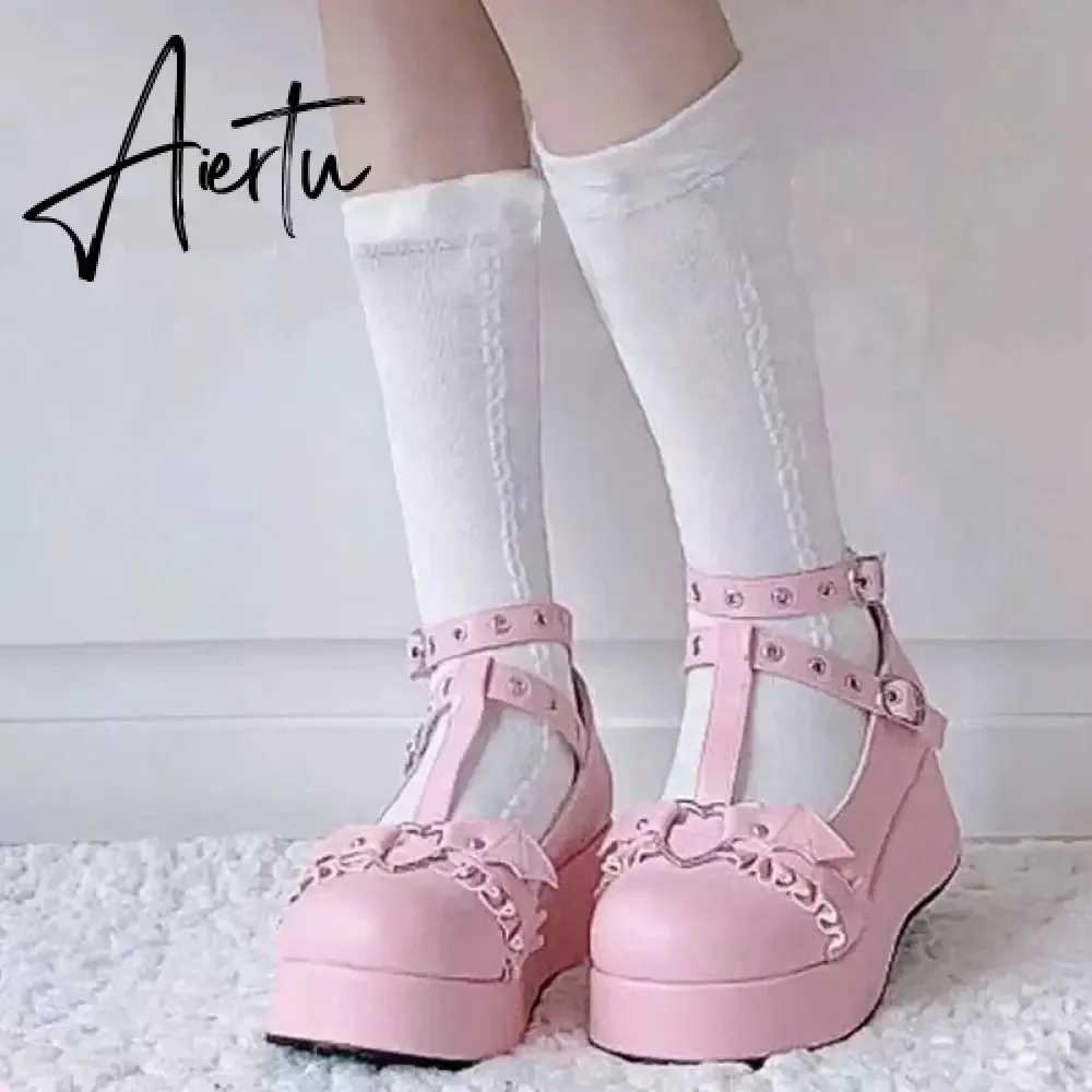 Aiertu New Chunky Platform Lolita Shoes Woman Flats Sweet Heart Buckle Mary Janes Shoes Pink T-Strap Punk Gothic Cosplay Shoes 35-43