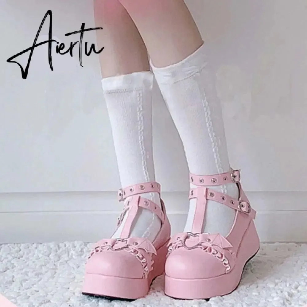 Aiertu New Chunky Platform Lolita Shoes Woman Flats Sweet Heart Buckle Mary Janes Shoes Pink T-Strap Punk Gothic Cosplay Shoes 35-43