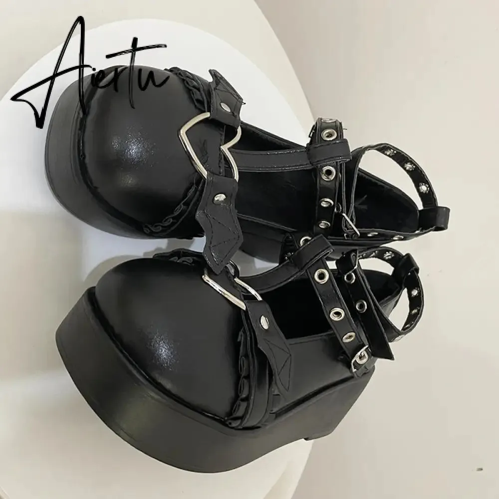 Aiertu New Chunky Platform Lolita Shoes Woman Flats Sweet Heart Buckle Mary Janes Shoes Pink T-Strap Punk Gothic Cosplay Shoes 35-43