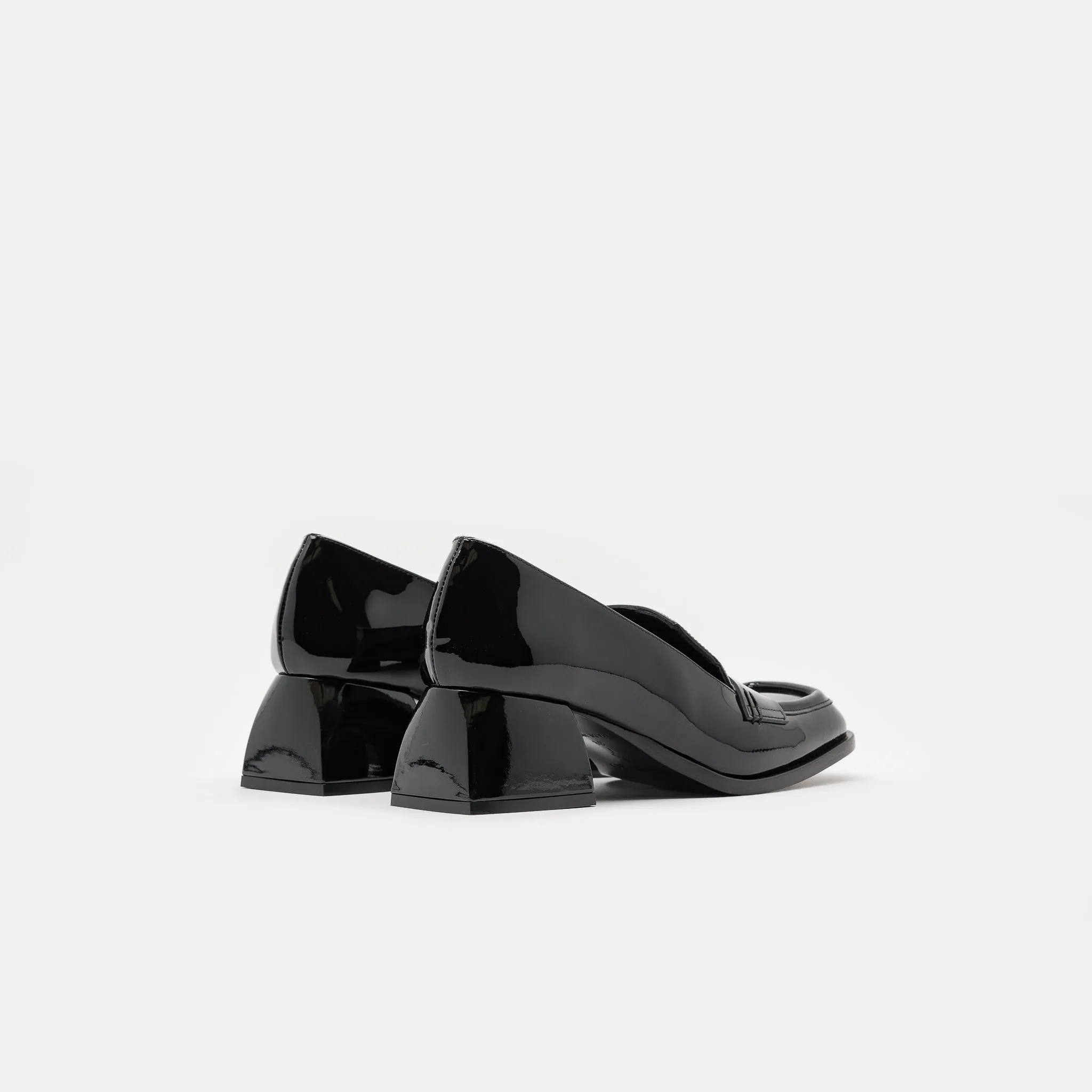 Bulla Cara 45 Loafer in Black Patent
