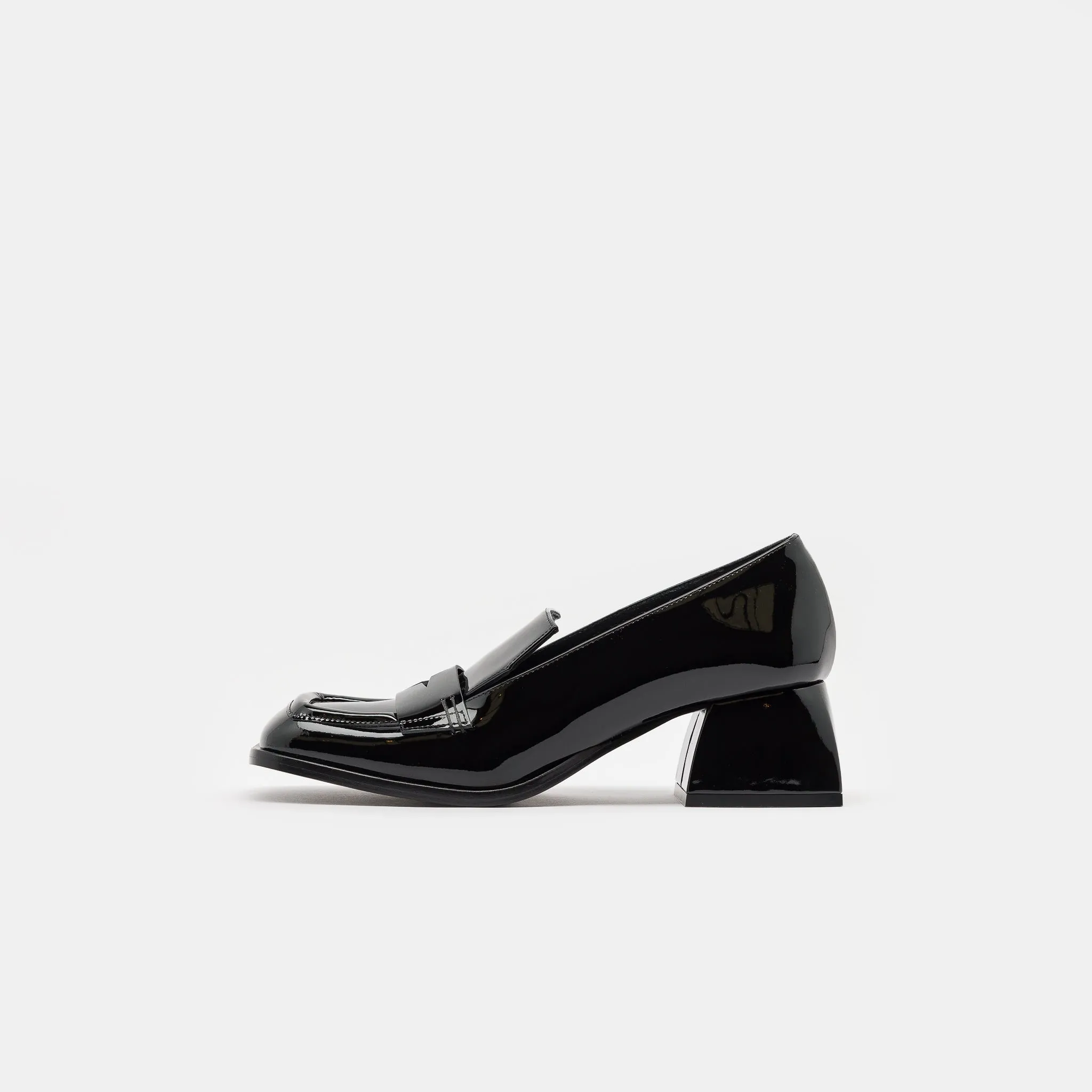 Bulla Cara 45 Loafer in Black Patent