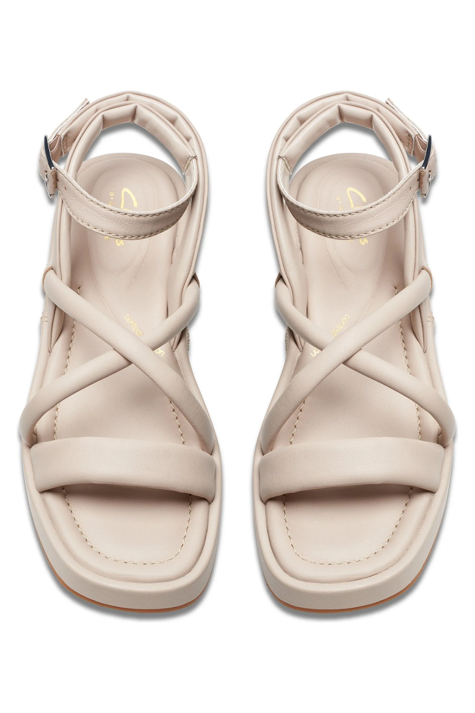 Clarks Alda Cross in Sand leather