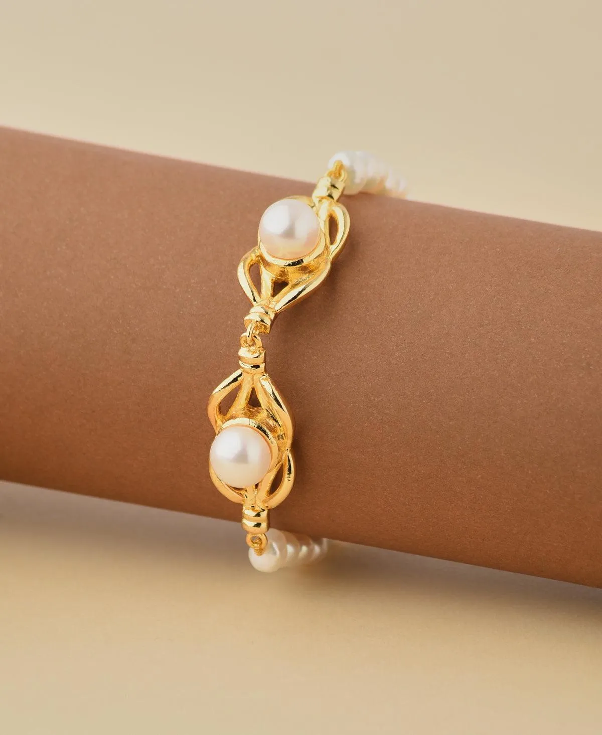 Elegant and classy Pearl Bracelet
