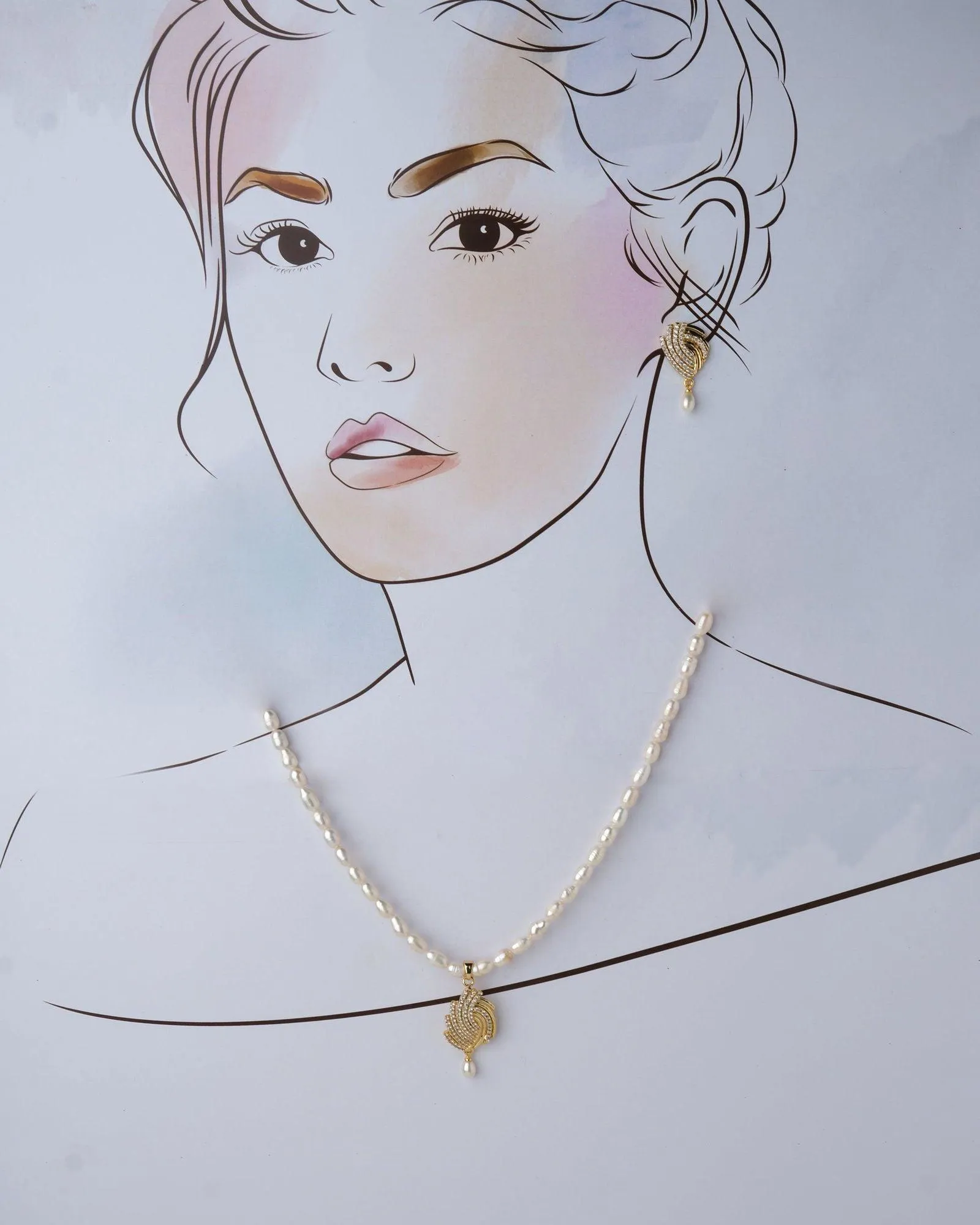 Elegant Pearl Necklace Set