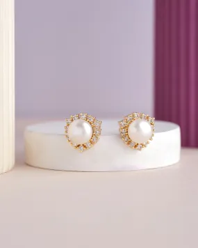 Elegant Stud Pearl Earring