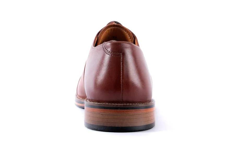 Human Scales Benny cognac