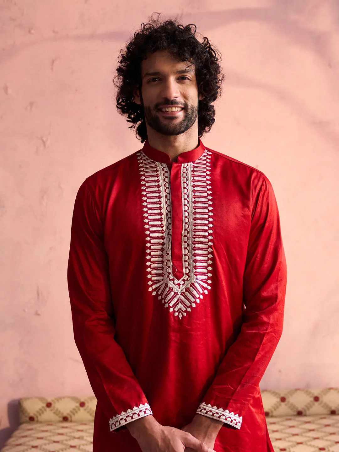 Jashvi Men's Red Silk Blend Machine Embroidered Kurta Pyjama