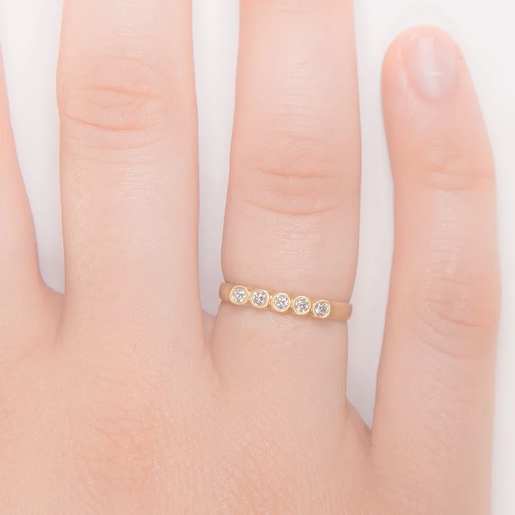<!--RG521 dia-->five stone bridge ring