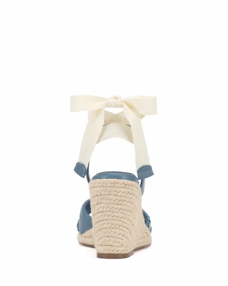 Vince Camuto Women's Floriana Blue M